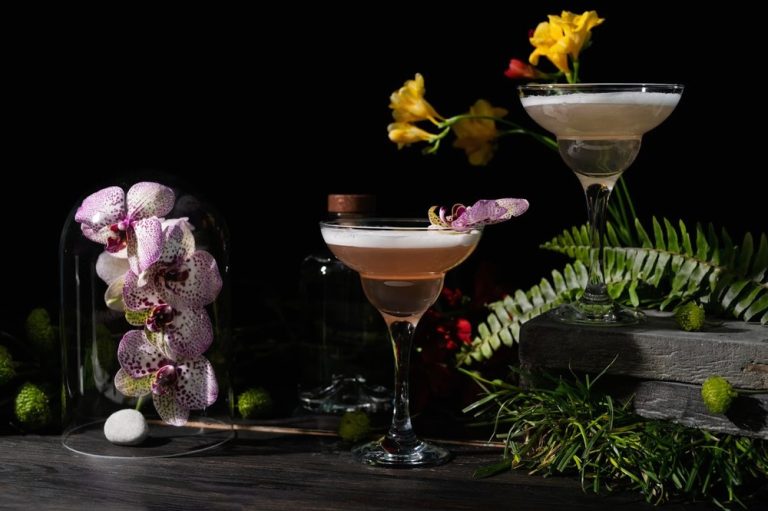 5 изысканных коктейлей от сомелье для ужина с друзьями