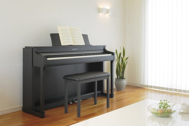 Як вибрати електронне піаніно для занять в музичній школі