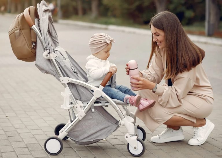 Яка прогулянкова коляска підійде для обох батьків?