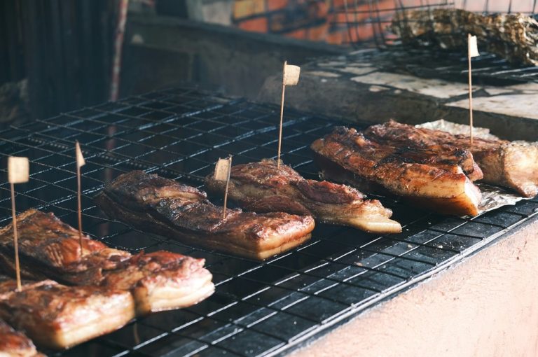 Как коптить продукты в электрической коптильне