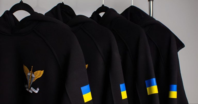 Друк на худі, як спосіб виділити свій бренд