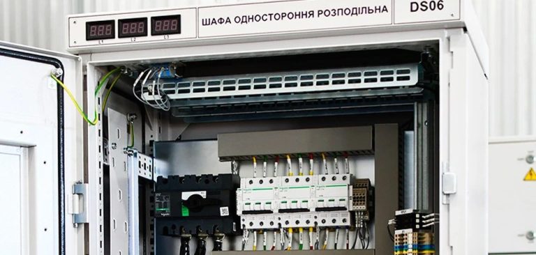 Що таке розподільні шафи і чому вони важливі для безпеки електромереж?