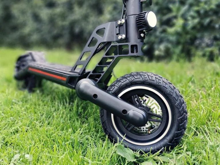 Мощный и надежный: как выбрать электросамокат грузоподъемностью до 150 кг