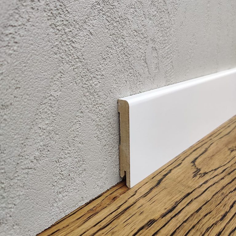 Різновиди підлогових плінтусів та як обрати потрібний для певних умов експлуатації