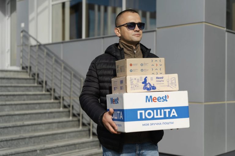 Як працює доставка посилок з України до Канади: зрозумілий алгоритм для дому та бізнесу