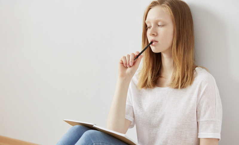 Як правильно писати “до зустрічі”: разом чи окремо