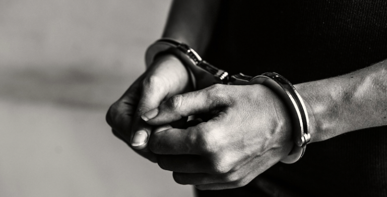 До чого сняться наручники: пояснення за сонниками