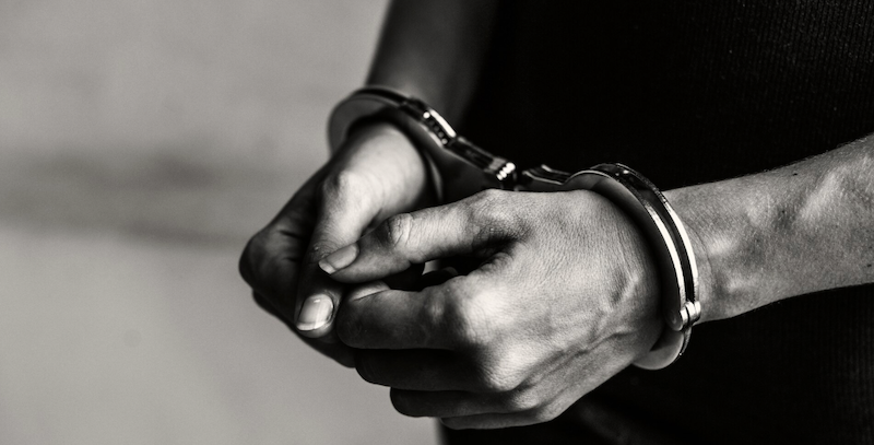 До чого сняться наручники: пояснення за сонниками